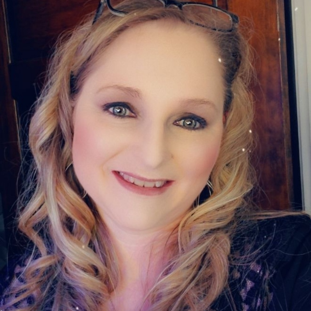 Meet your Posher, Tonia